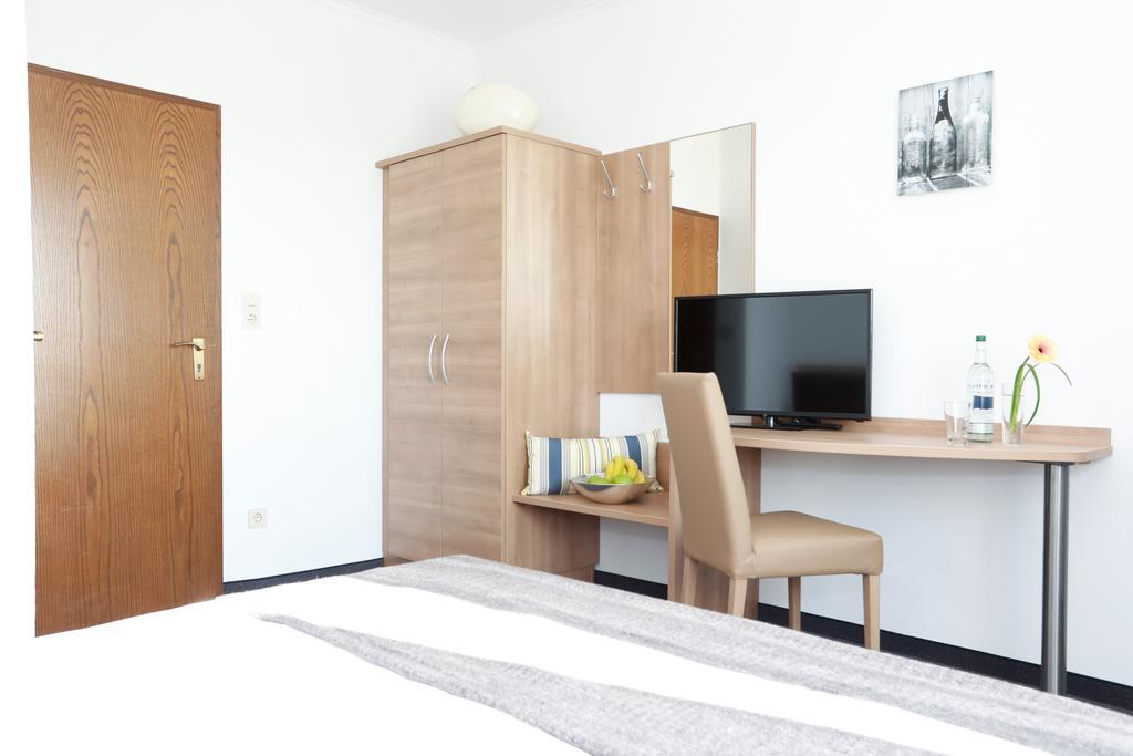 Hotel Zwei&Vierzig فالندار المظهر الخارجي الصورة